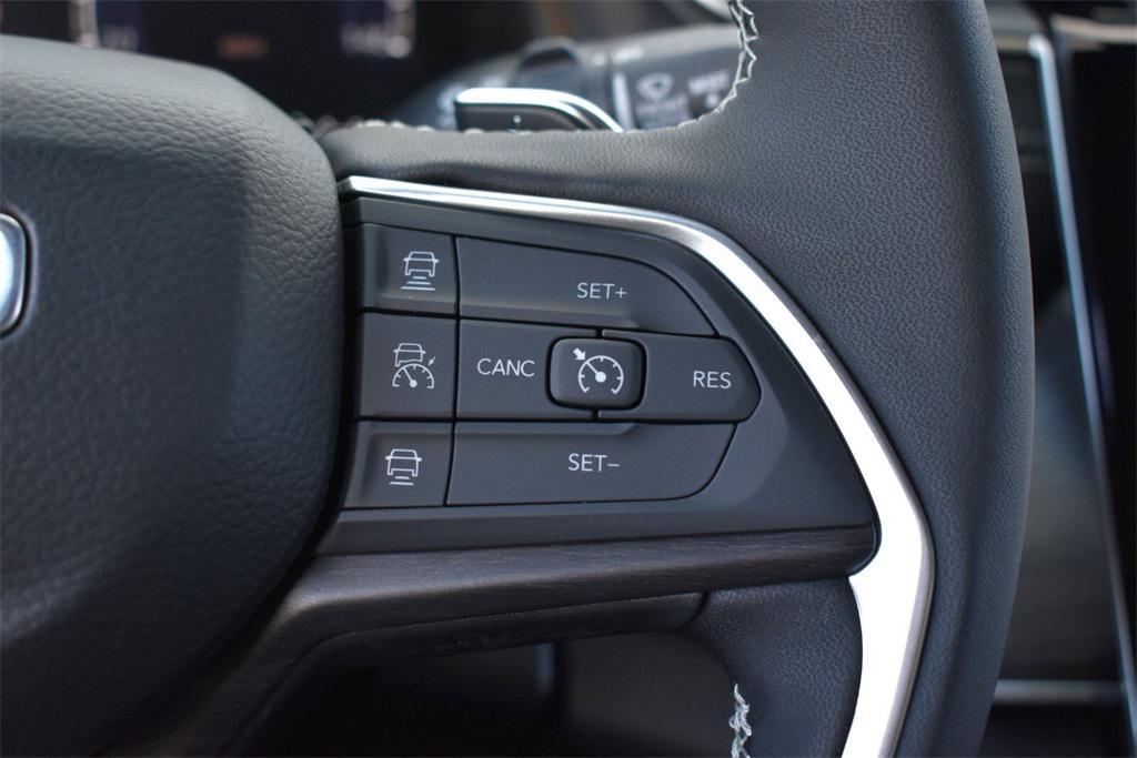 new 2025 Jeep Grand Cherokee car, priced at $47,599