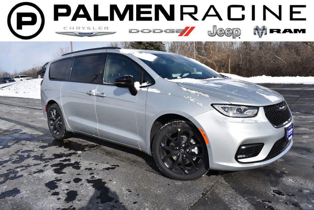 new 2026 Chrysler Pacifica car, priced at $44,467