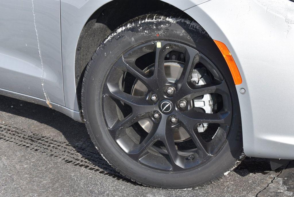 new 2026 Chrysler Pacifica car, priced at $44,467