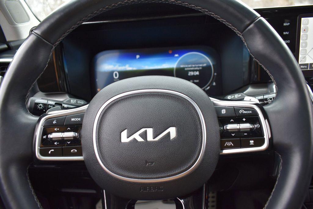 used 2023 Kia Sorento car, priced at $31,918