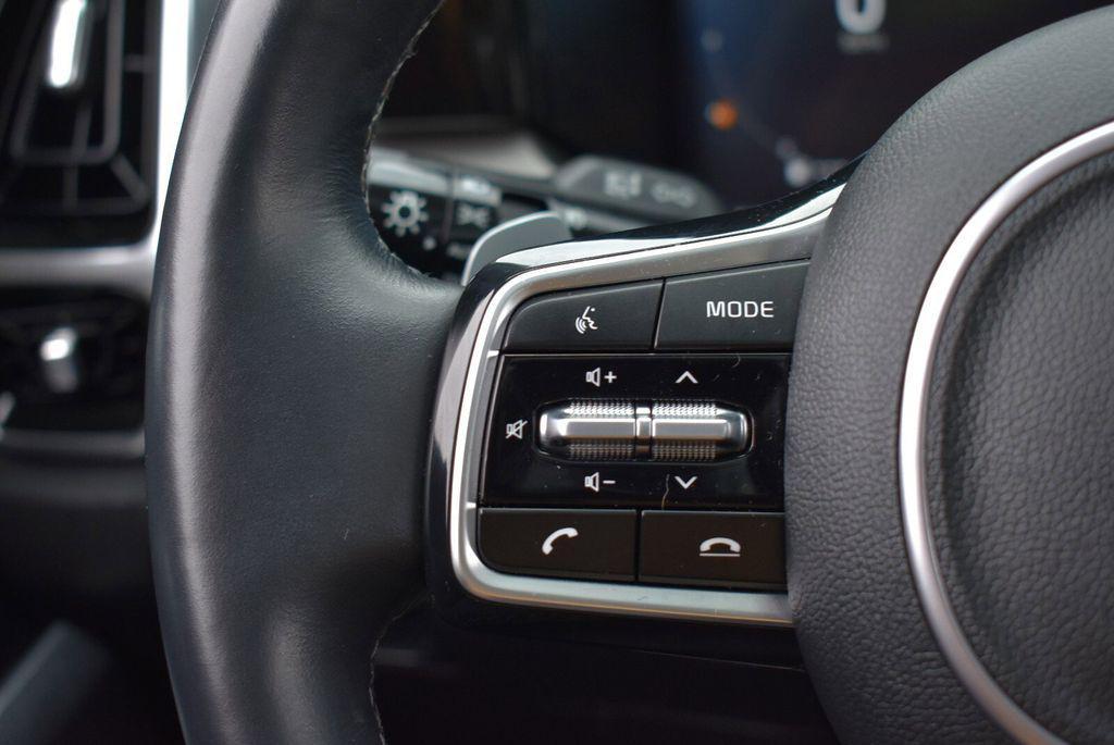 used 2023 Kia Sorento car, priced at $31,918