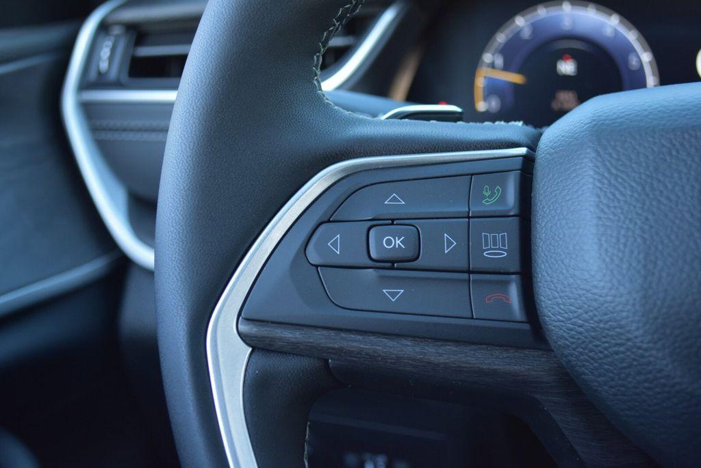 new 2025 Jeep Grand Cherokee car, priced at $41,990