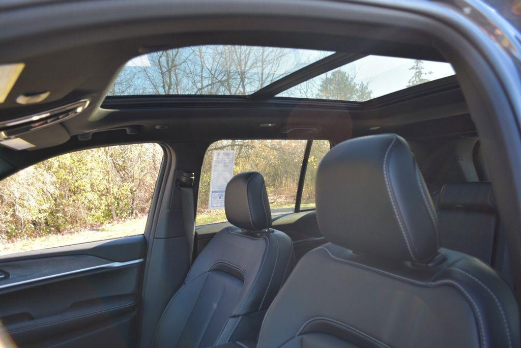 new 2025 Jeep Grand Cherokee car, priced at $41,990