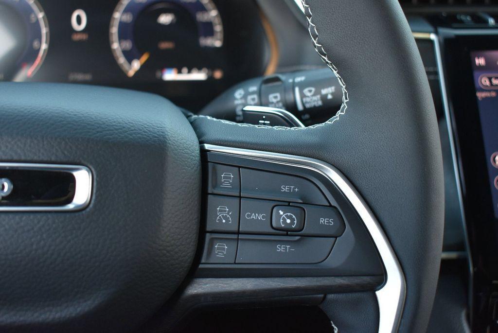 used 2025 Jeep Grand Cherokee car, priced at $41,969