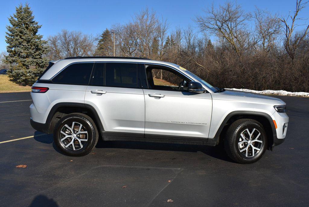 used 2025 Jeep Grand Cherokee car, priced at $41,969