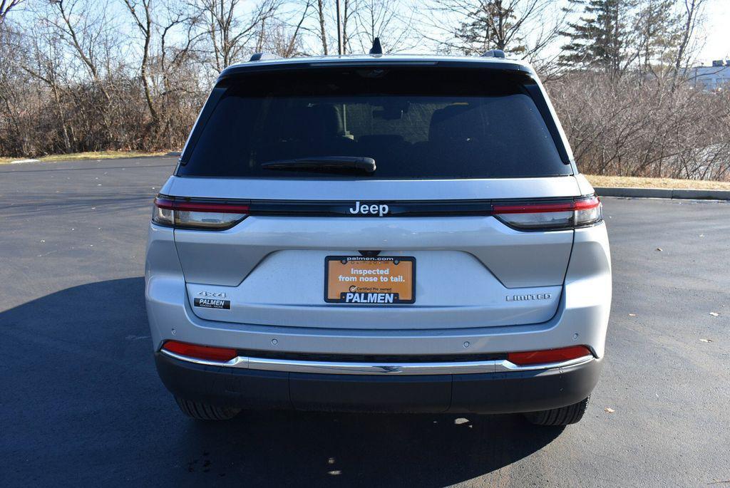 used 2025 Jeep Grand Cherokee car, priced at $41,969