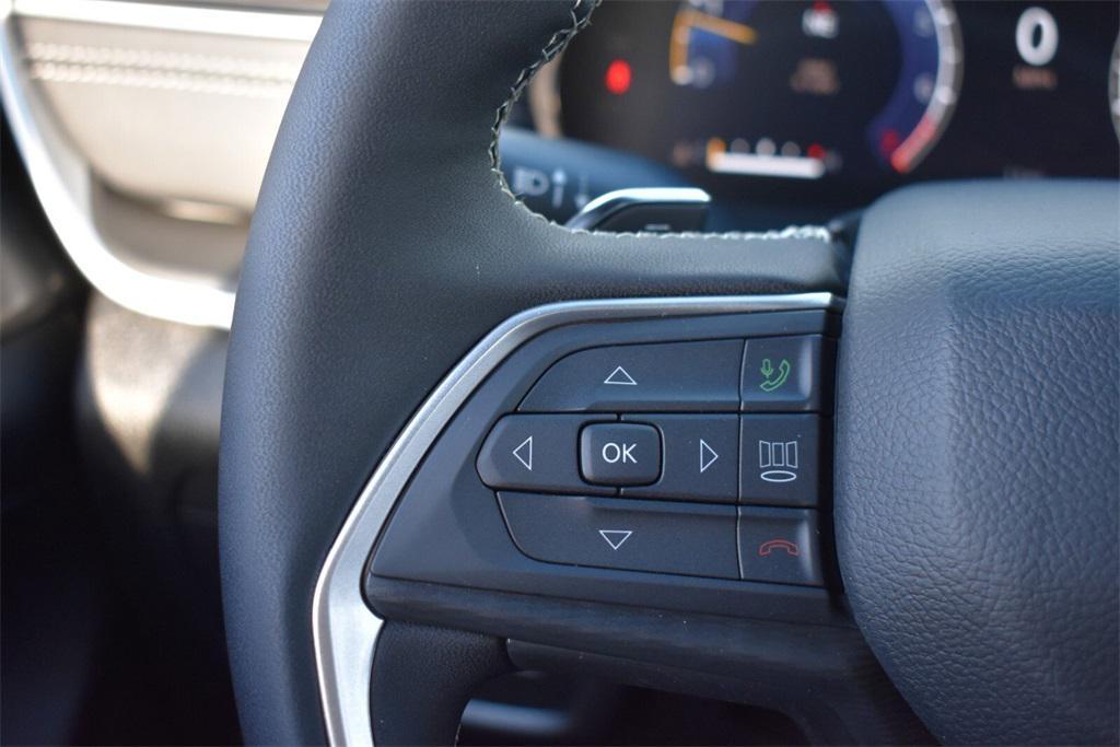 new 2025 Jeep Grand Cherokee car, priced at $42,599