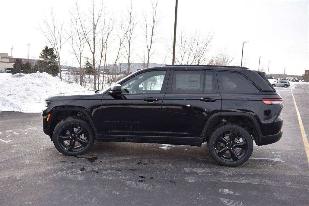new 2025 Jeep Grand Cherokee car, priced at $42,999