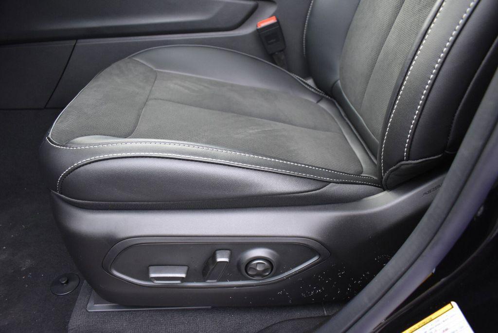 new 2025 Jeep Grand Cherokee car, priced at $41,990