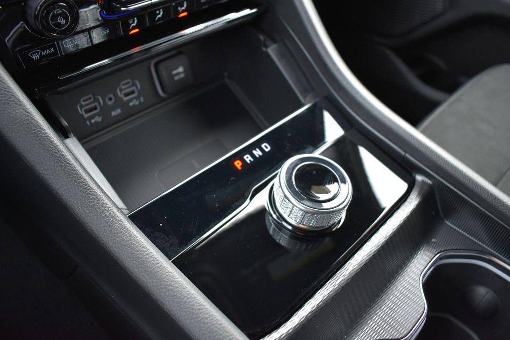 new 2025 Jeep Grand Cherokee car, priced at $41,990