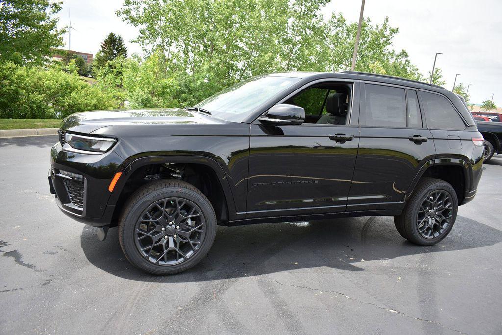 new 2026 Jeep Grand Cherokee car, priced at $57,754