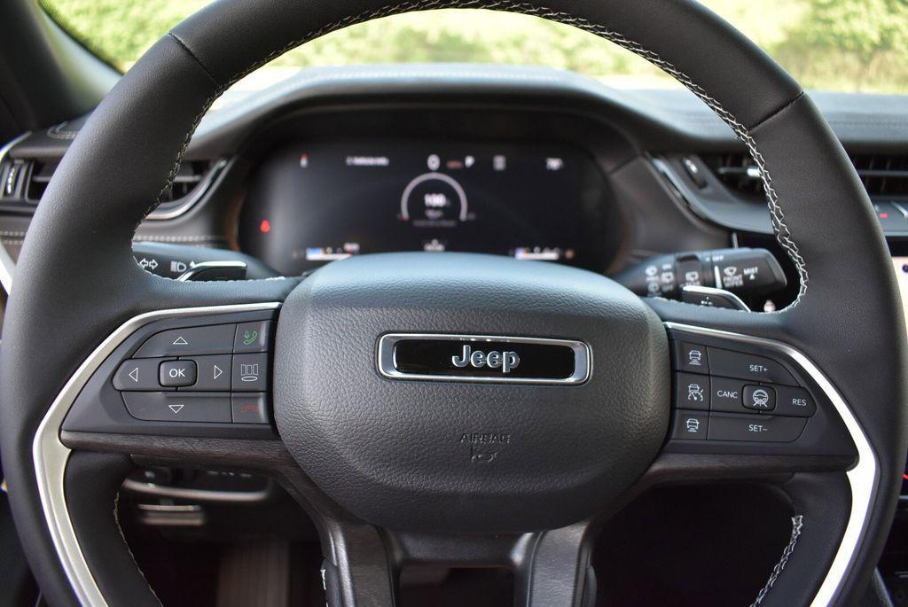 new 2026 Jeep Grand Cherokee car, priced at $45,932