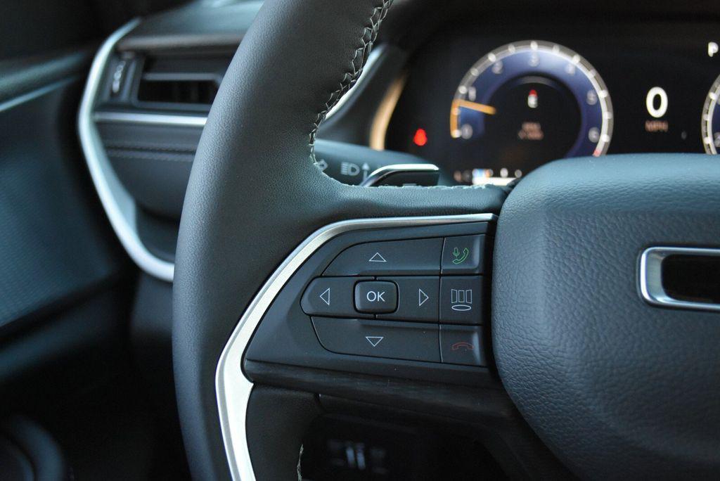 new 2025 Jeep Grand Cherokee car, priced at $39,999