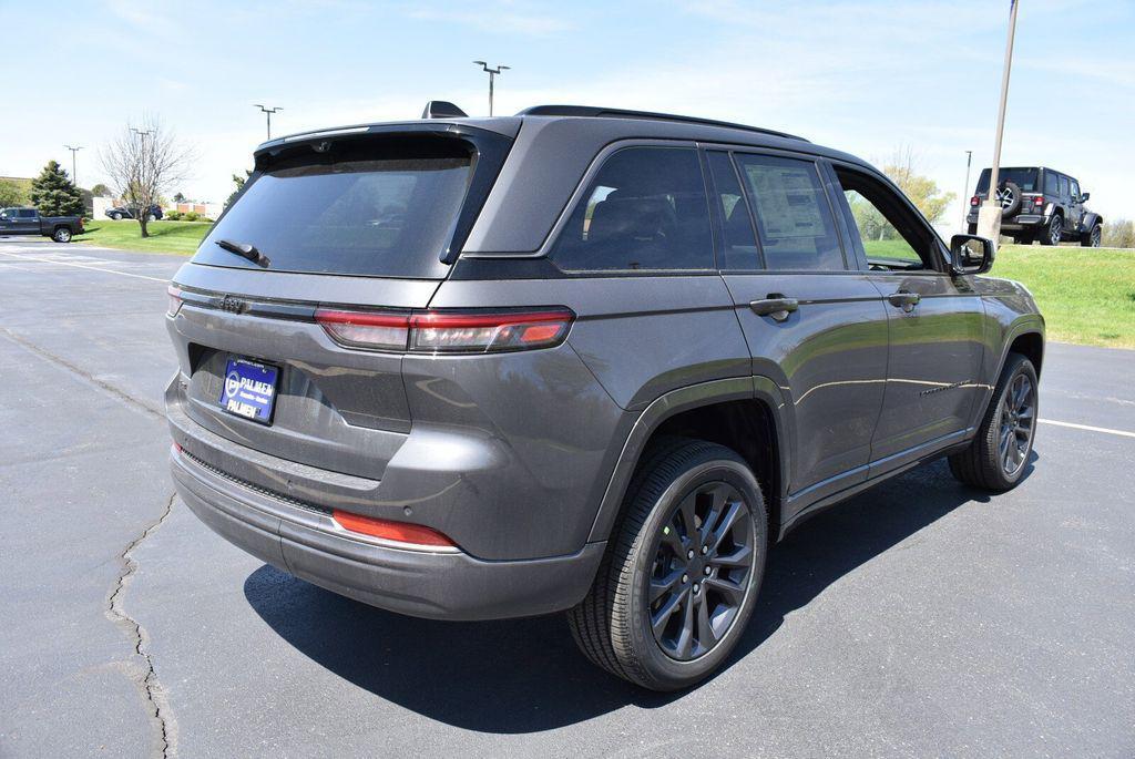 new 2026 Jeep Grand Cherokee car, priced at $50,297