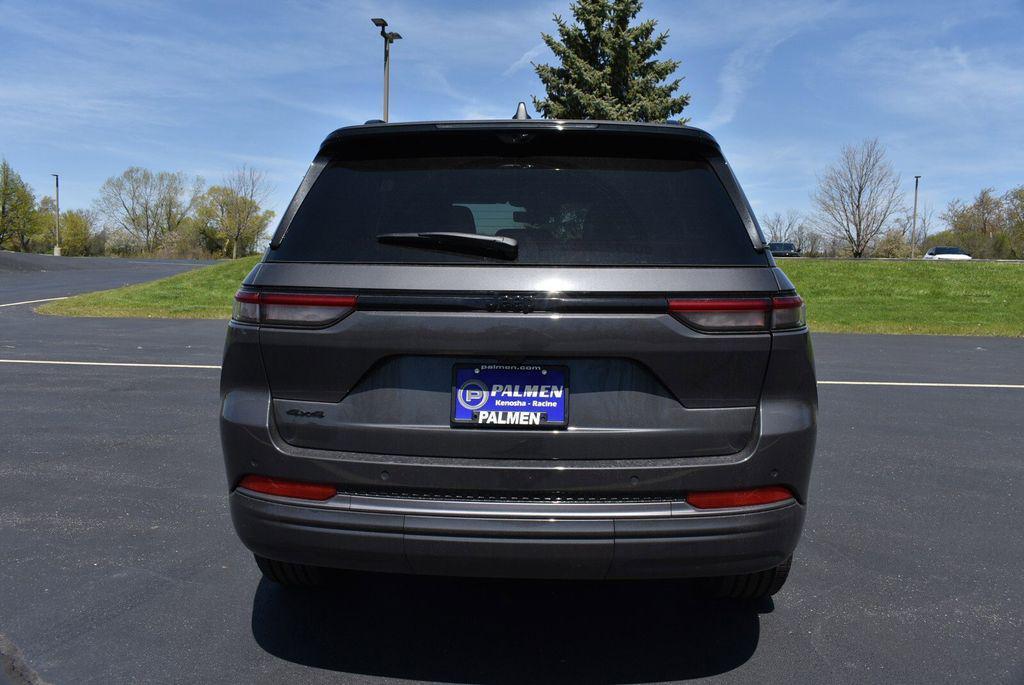 new 2026 Jeep Grand Cherokee car, priced at $50,297