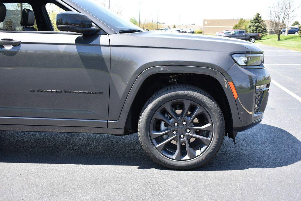 new 2026 Jeep Grand Cherokee car, priced at $50,297
