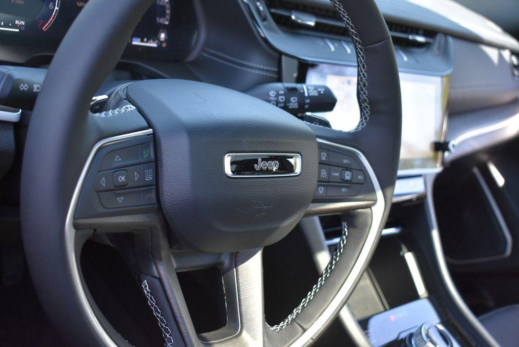 new 2026 Jeep Grand Cherokee car, priced at $50,297