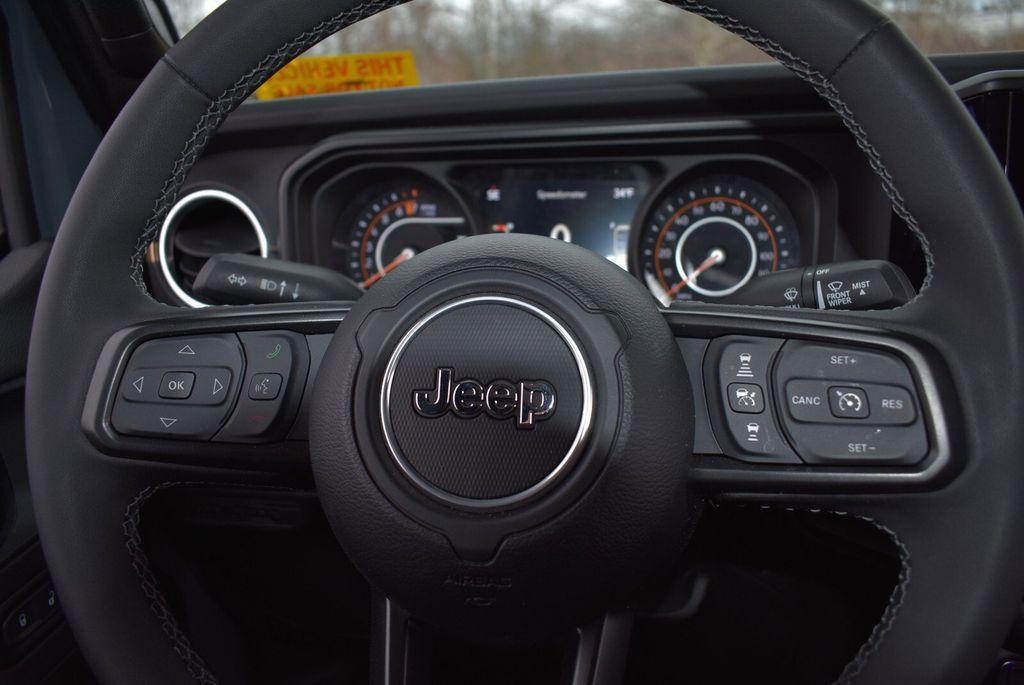 used 2025 Jeep Gladiator car, priced at $41,997