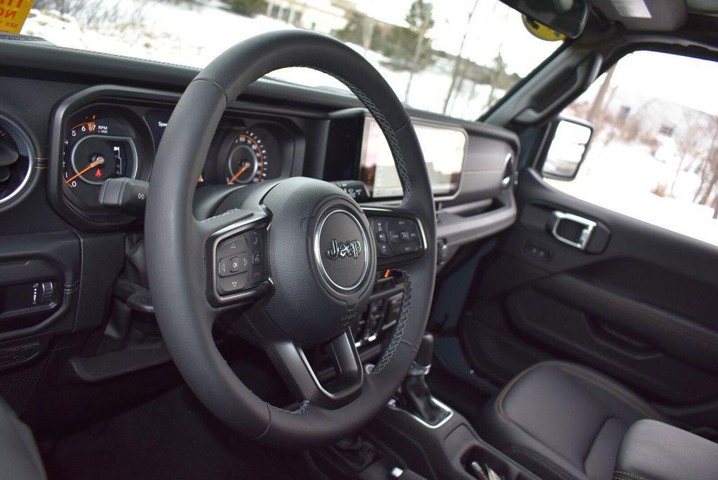 used 2025 Jeep Gladiator car, priced at $41,997