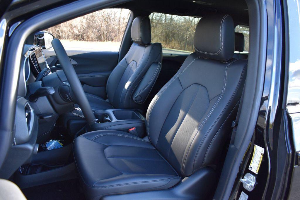 new 2026 Chrysler Pacifica car, priced at $40,992