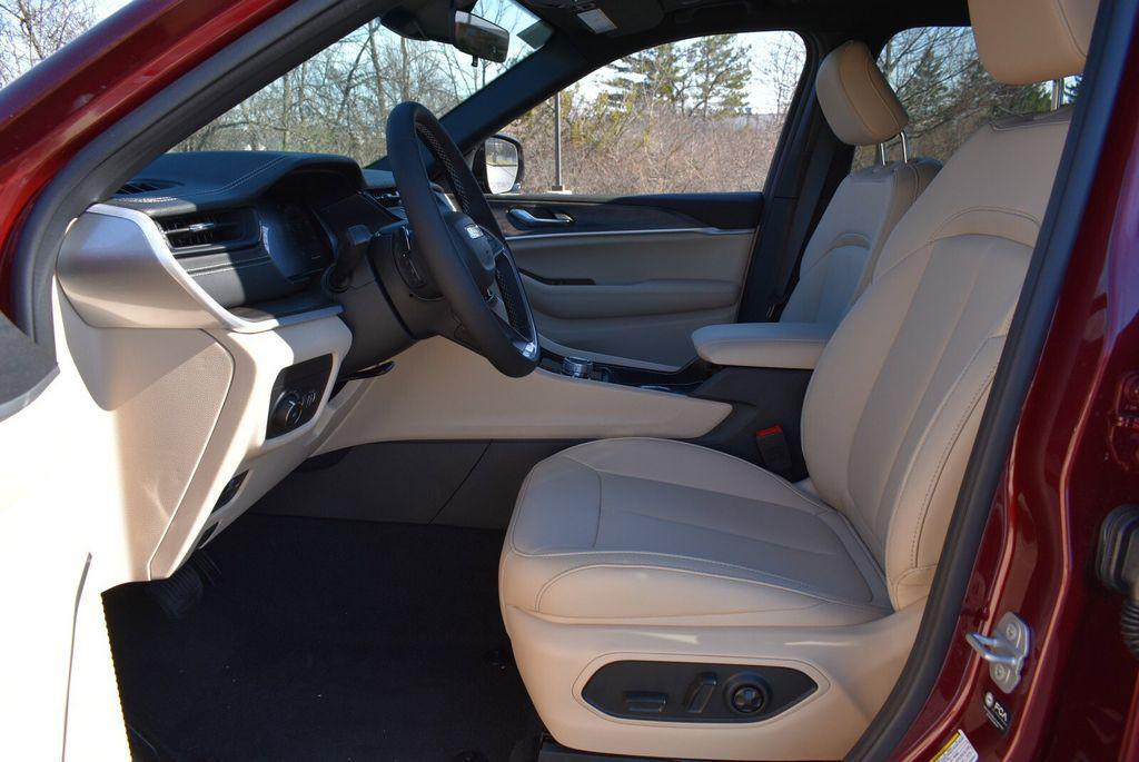 new 2026 Jeep Grand Cherokee L car, priced at $44,278