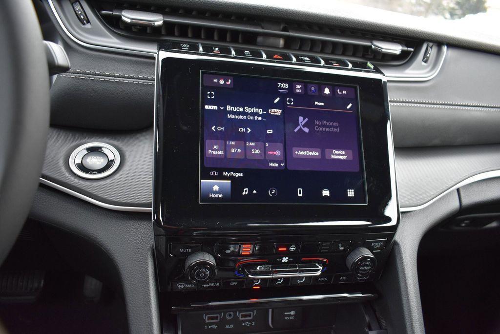 new 2025 Jeep Grand Cherokee car, priced at $41,990