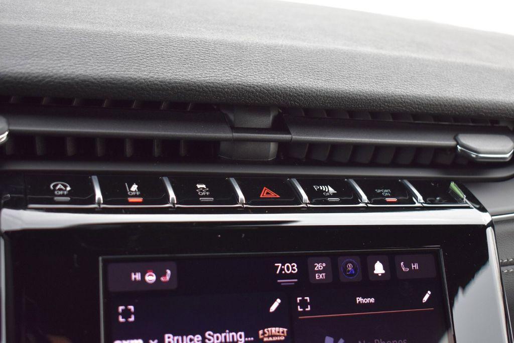 new 2025 Jeep Grand Cherokee car, priced at $41,990