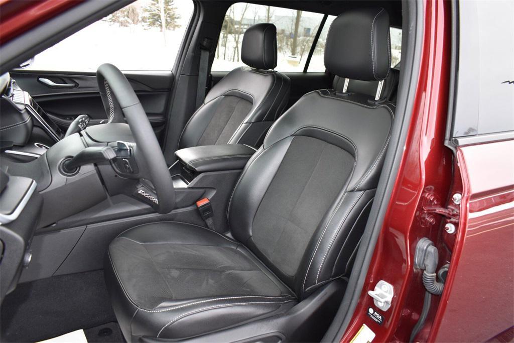used 2024 Jeep Grand Cherokee L car, priced at $32,429
