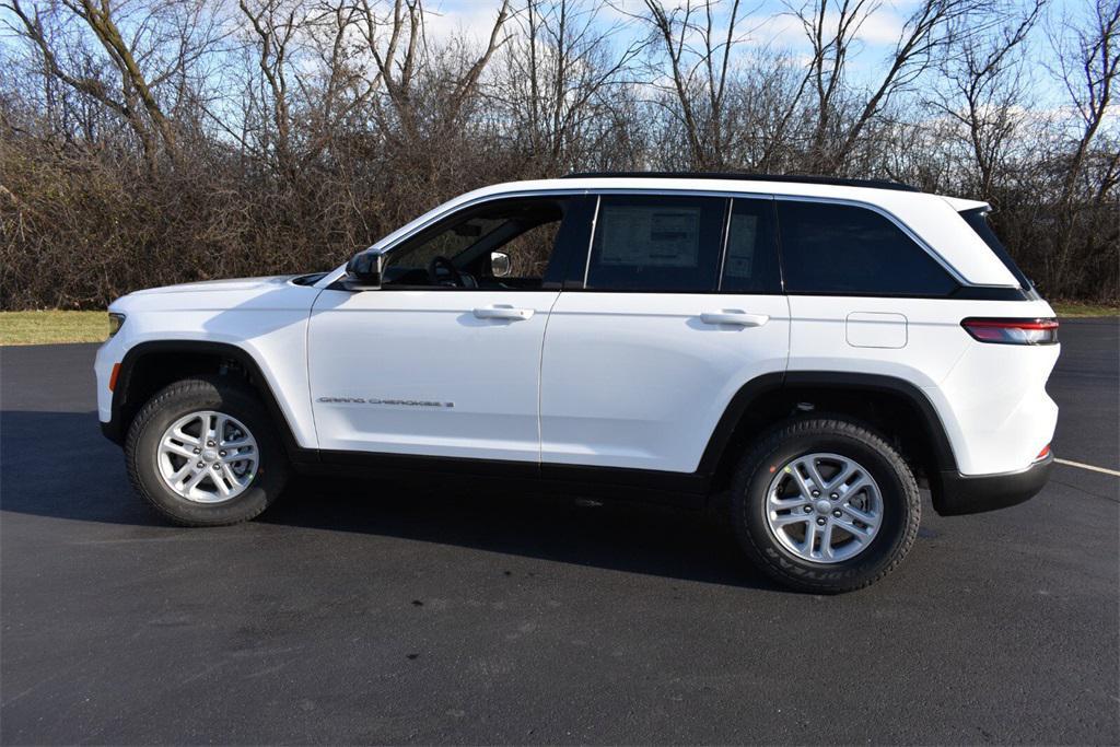 new 2025 Jeep Grand Cherokee car, priced at $37,999