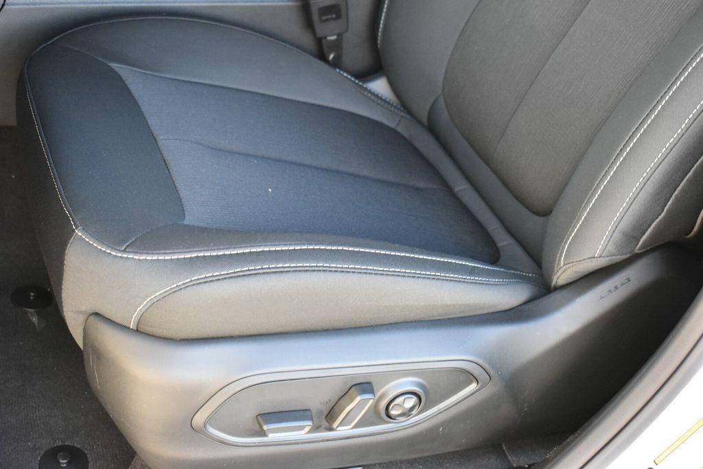 new 2025 Jeep Grand Cherokee car, priced at $36,999