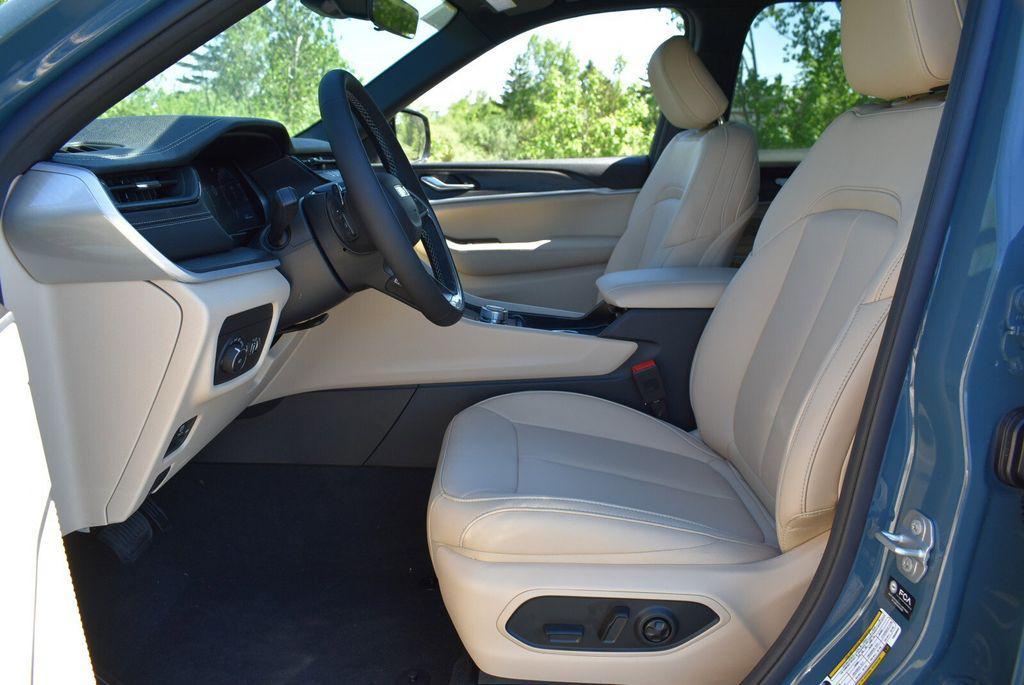 new 2026 Jeep Grand Cherokee car, priced at $45,456