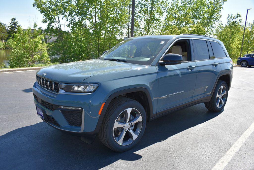 new 2026 Jeep Grand Cherokee car, priced at $45,456