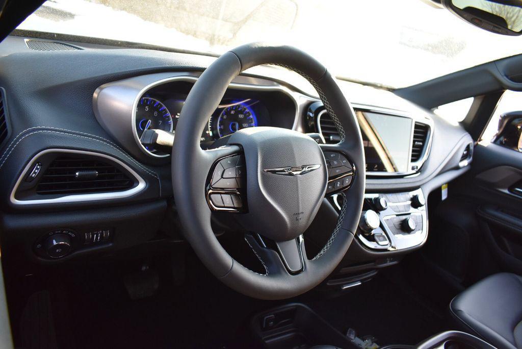 new 2026 Chrysler Pacifica car, priced at $45,871