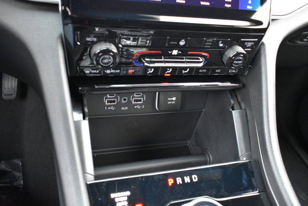 new 2025 Jeep Grand Cherokee car, priced at $46,999