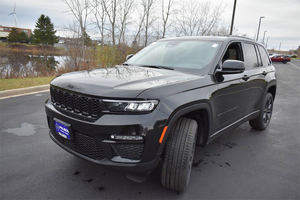 new 2025 Jeep Grand Cherokee car, priced at $47,599