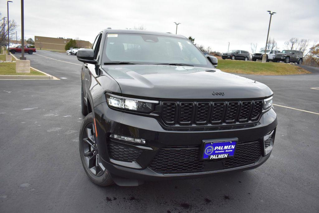 new 2025 Jeep Grand Cherokee car, priced at $46,999