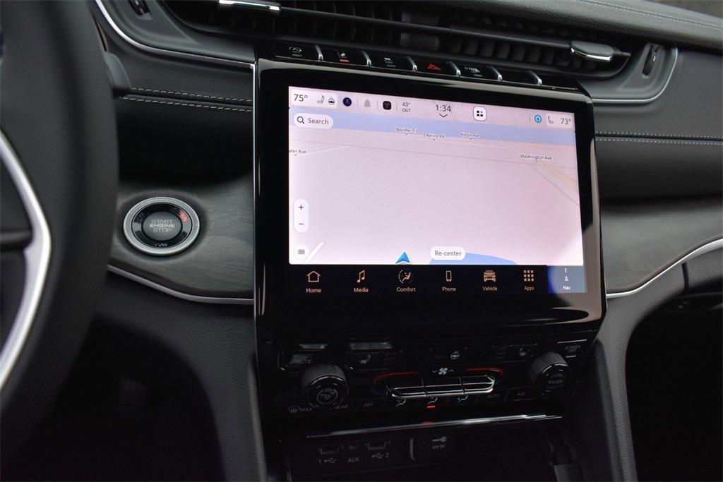 new 2025 Jeep Grand Cherokee car, priced at $47,599