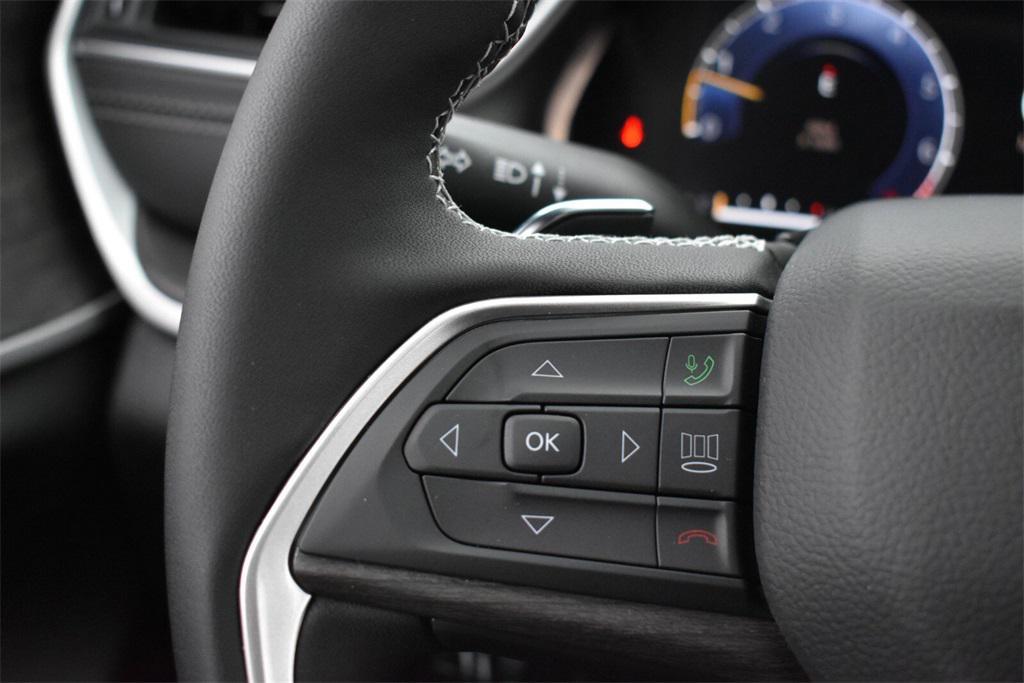 new 2025 Jeep Grand Cherokee car, priced at $47,599