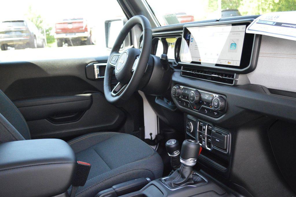 new 2025 Jeep Wrangler car, priced at $39,999