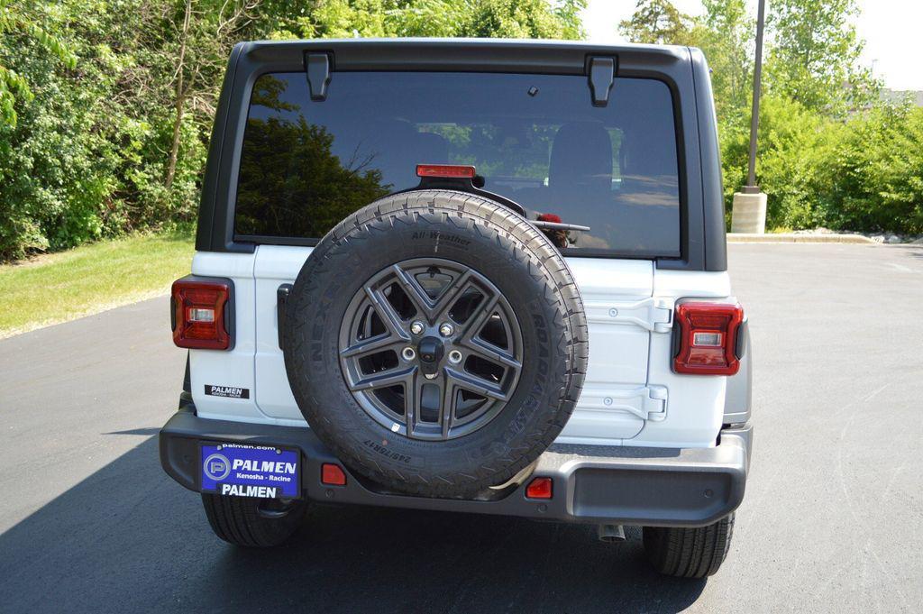 new 2025 Jeep Wrangler car, priced at $39,999