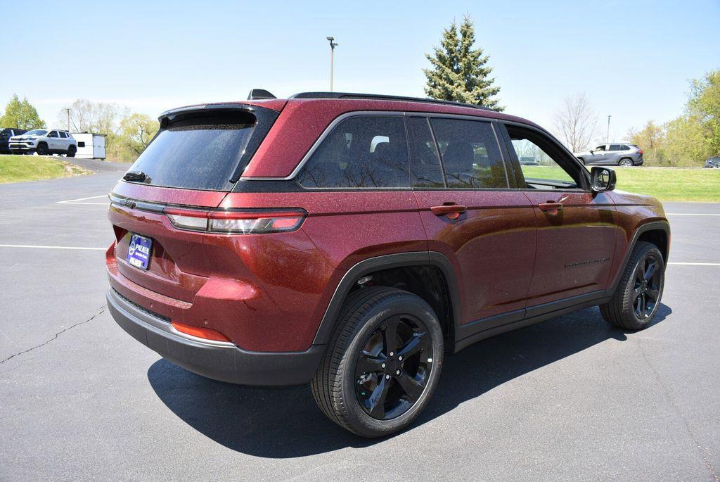 new 2026 Jeep Grand Cherokee car, priced at $42,292