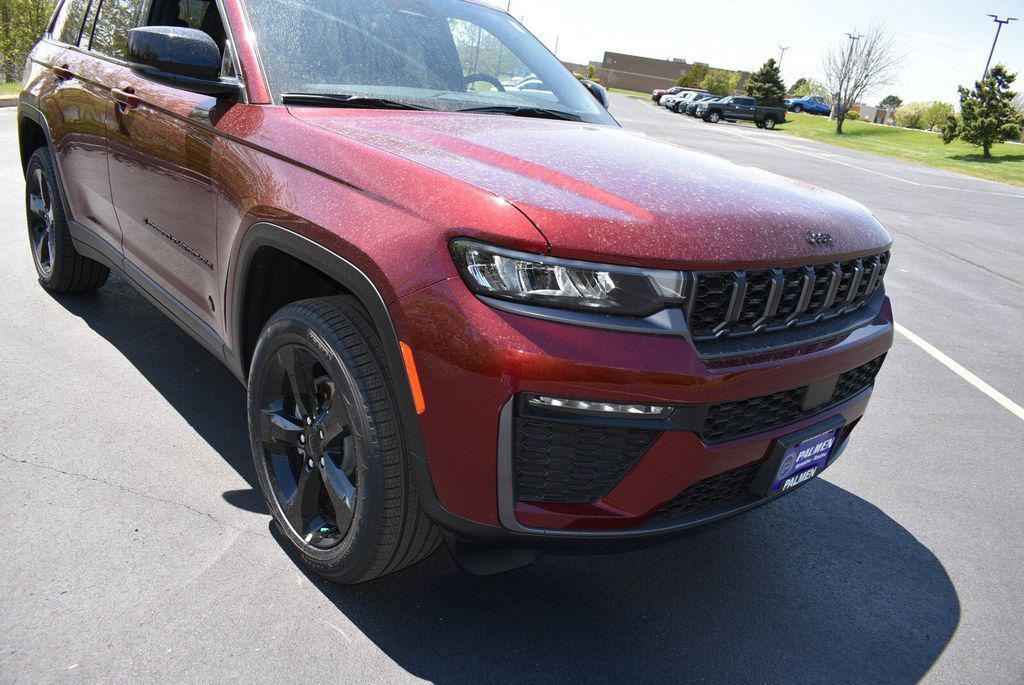 new 2026 Jeep Grand Cherokee car, priced at $42,292
