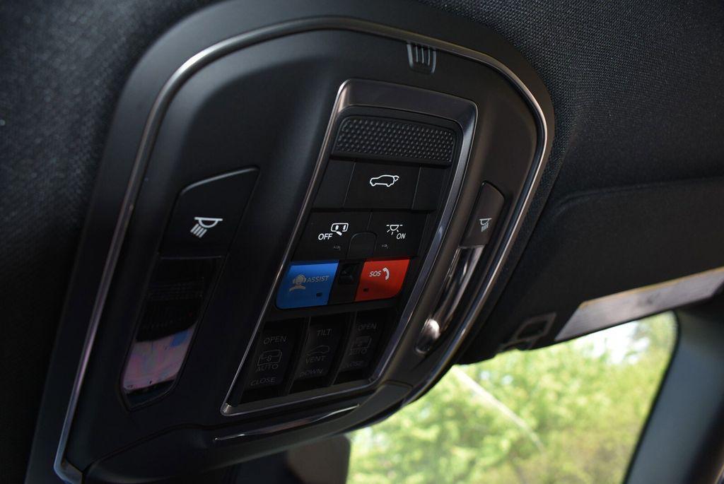 new 2026 Jeep Grand Cherokee car, priced at $45,932