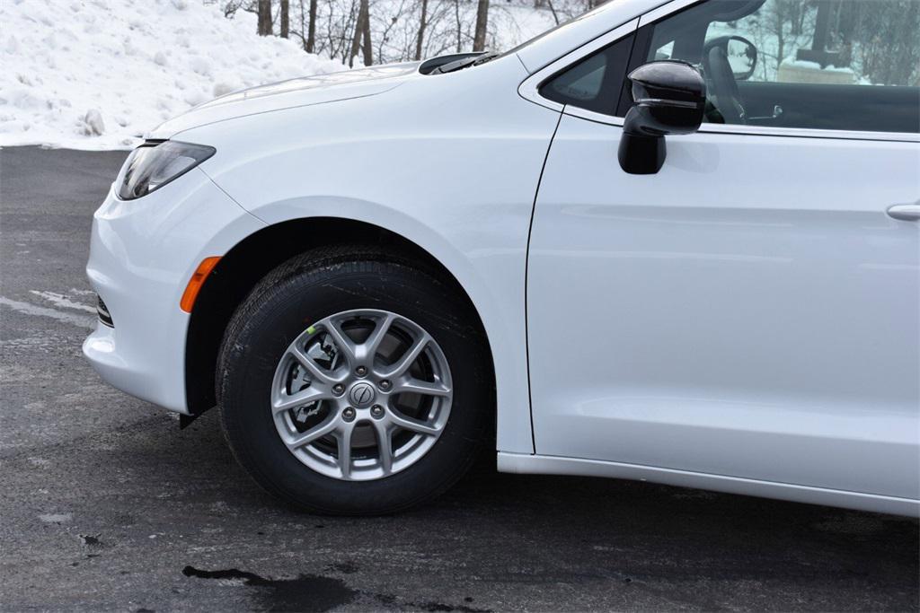 new 2026 Chrysler Voyager car, priced at $39,353