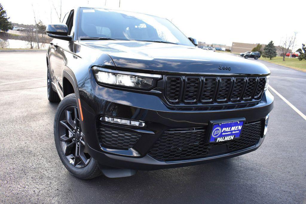 new 2025 Jeep Grand Cherokee car, priced at $47,599