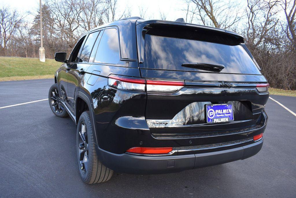 new 2025 Jeep Grand Cherokee car, priced at $47,599