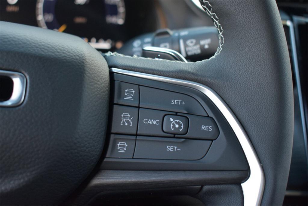 new 2025 Jeep Grand Cherokee car, priced at $47,599