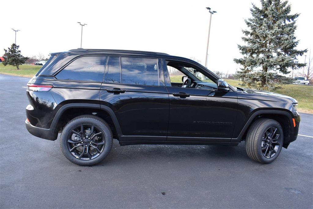 new 2025 Jeep Grand Cherokee car, priced at $47,599