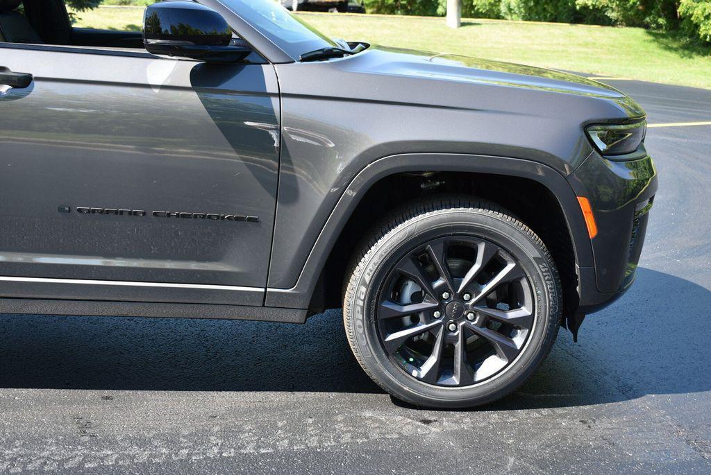 new 2026 Jeep Grand Cherokee car, priced at $47,816
