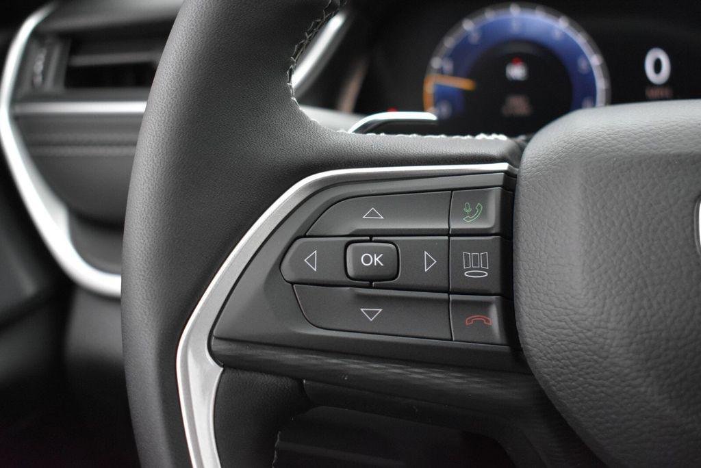 new 2025 Jeep Grand Cherokee car, priced at $36,990